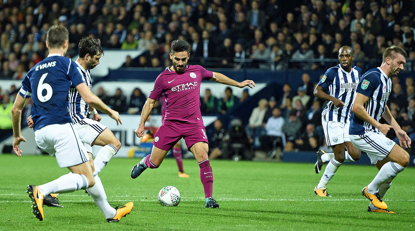 Feiert ein gelungenes Startelf-Comeback bei Manchester City: Ilkay Gündogan (M.) © Getty Images