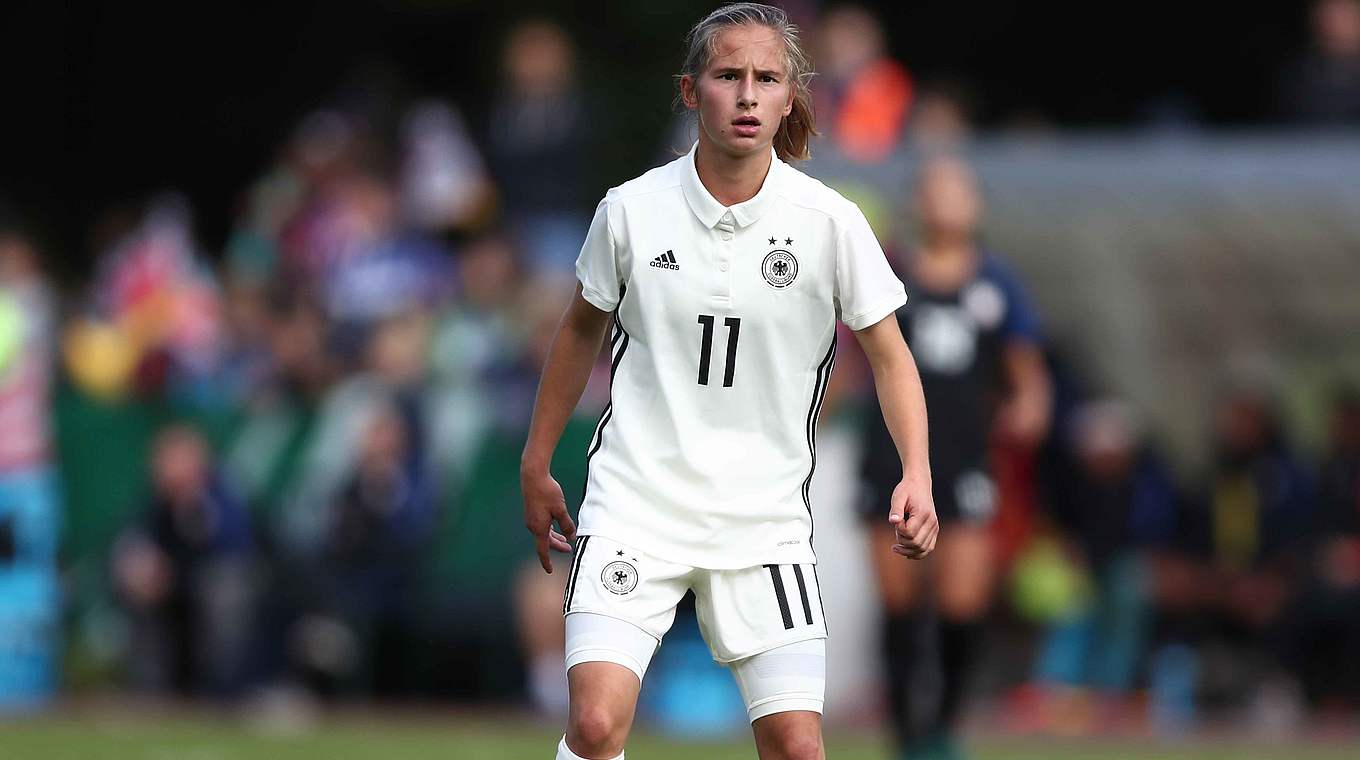 Steuert einen Treffer zum Freiburger Sieg bei: Juniorennationalspielerin Marie Philipzen © 2017 Getty Images