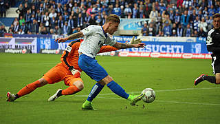 Das 1:0 im Hinspiel: Torjäger Philip Türpitz (v.) trifft für Magdeburg gegen Jena © imago/Jan Huebner