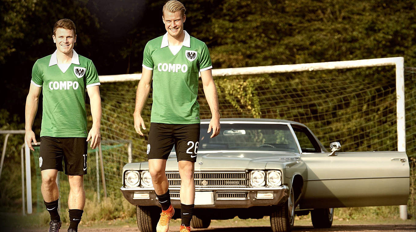 Retro-Look: Tobias Rühle (l.) und Sebastian Mai (r.). © SC Preußen Münster