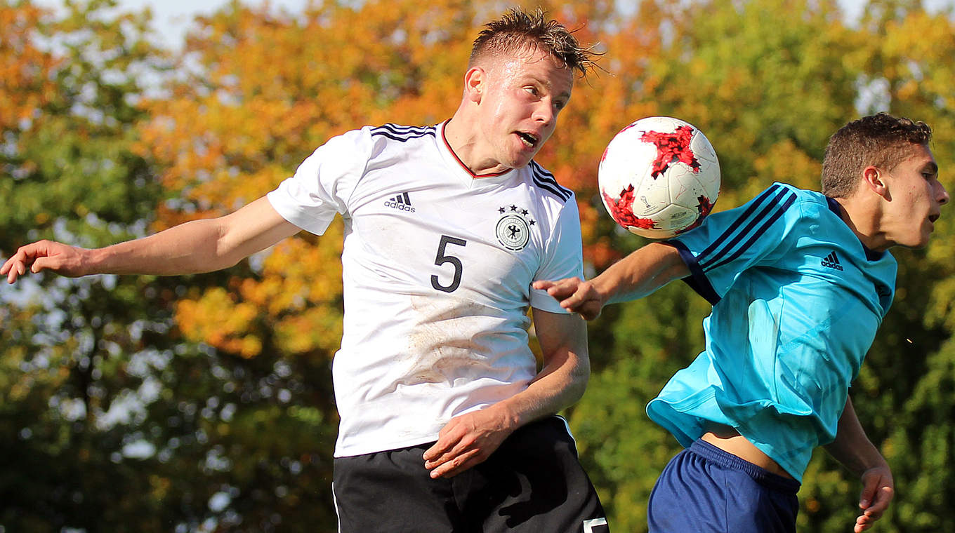 Niederlage gegen Württemberg: DFB-U 19-Perspektivteam mit Lennard Maloney © Rüdiger Zinsel