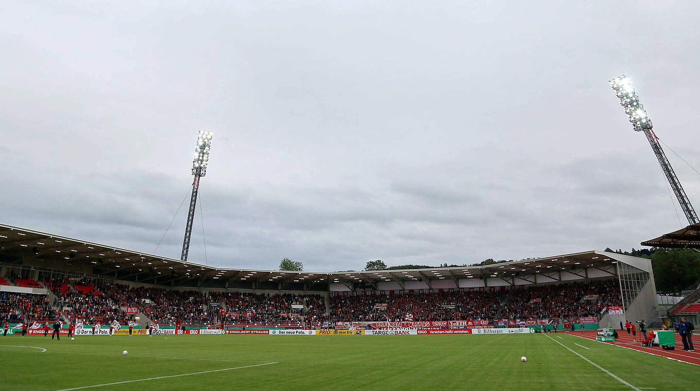 Mittelpunkt der Gespräche von Rot-Weiß mit der Stadt Erfurt: das Steigerwaldstadion © imago/Karina Hessland