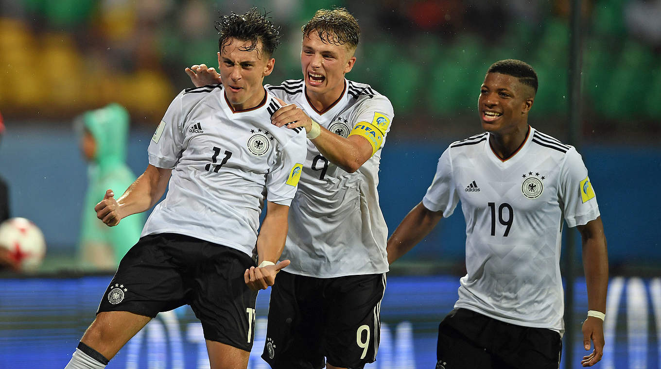 Jubel bei den DFB-Junioren: Die U 17 zieht ins WM-Achtelfinale ein © FIFA via Getty Images