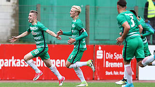 Trifft bei Bremens Kantersieg gegen Heidenheim: David Lennart Philipp (l.) © 2017 Getty Images