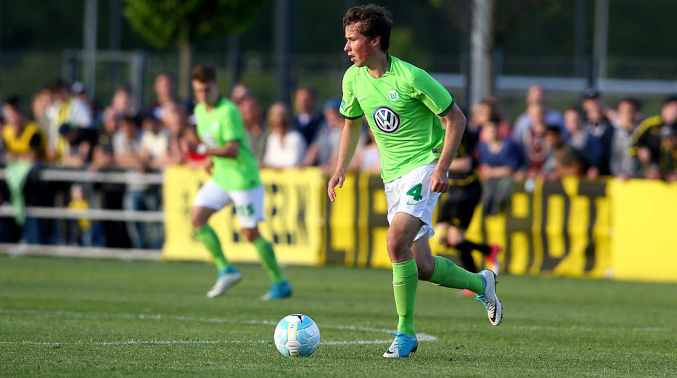 4:1 gegen Osnabrück: Wolfsburgs Otto erzielt den Treffer zum 3:0 © 2017 Getty Images