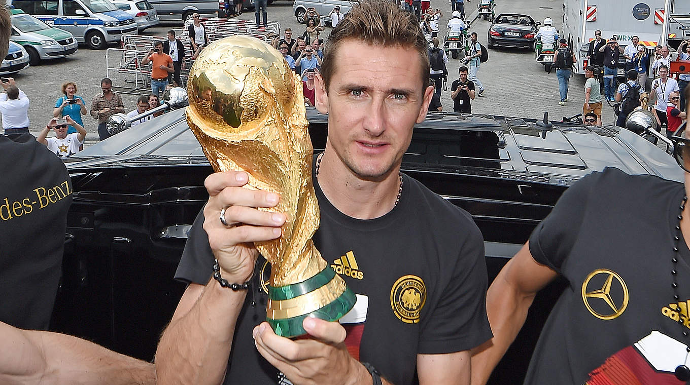 Großer Auftritt bei der WM-Auslosung im Moskauer Kreml: Weltmeister Miro Klose © 2014 Getty Images