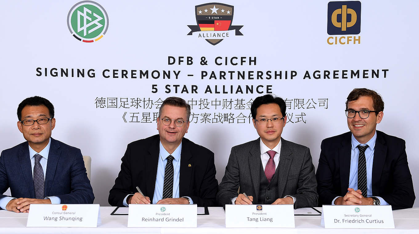 Strategische Zusammenarbeit: DFB und CICFH mit Memorandum of Understanding © DFB
