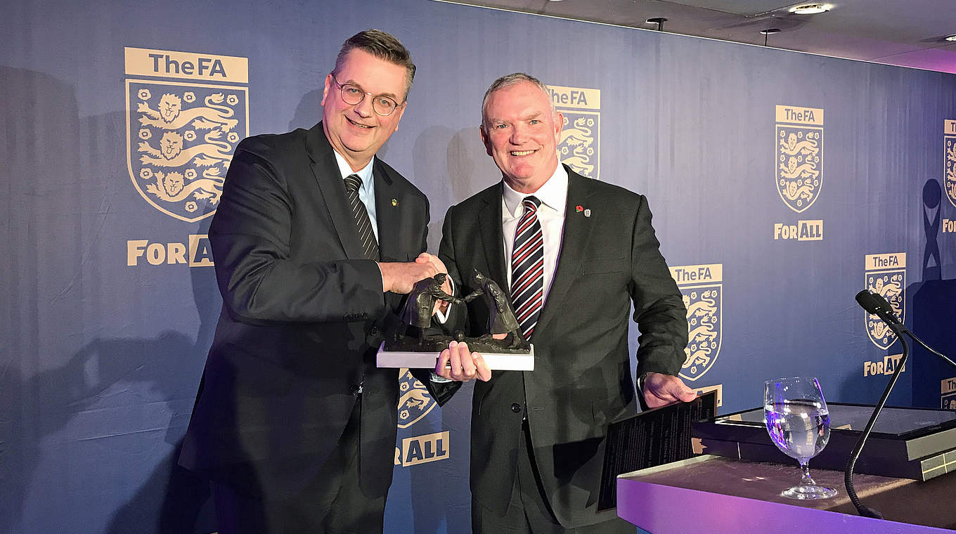 DFB President Grindel: "As Germans, we feel honoured to be actively included in the events." © 