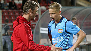 Zum Derby in Gladbach: Coach von Ahlen und U 19-Nationalspieler Sam Schreck (r.) © imago/Otto Krschak