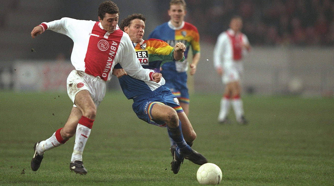 Zahlt Lehrgeld gegen Ajax: der VfL Bochum 1997 im UEFA-Cup © AFP/GettyImages