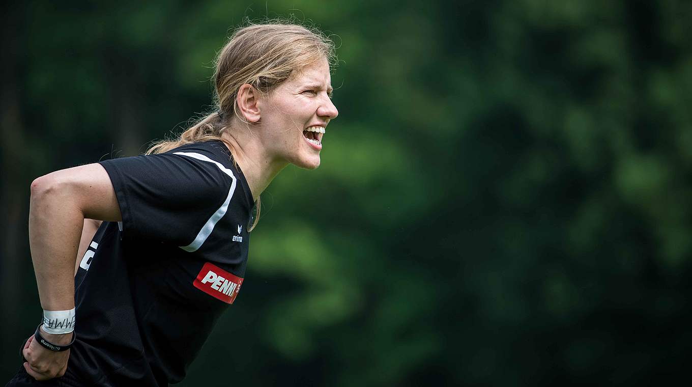 Kann mit Köln die Tabellenführung übernehmen: FC-Trainerin Magdalena Schiefer © 2017 Getty Images