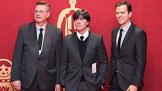 Auf dem Roten Teppich: Reinhard Grindel, Joachim Löw und Oliver Bierhoff (v.l.) © Getty Images