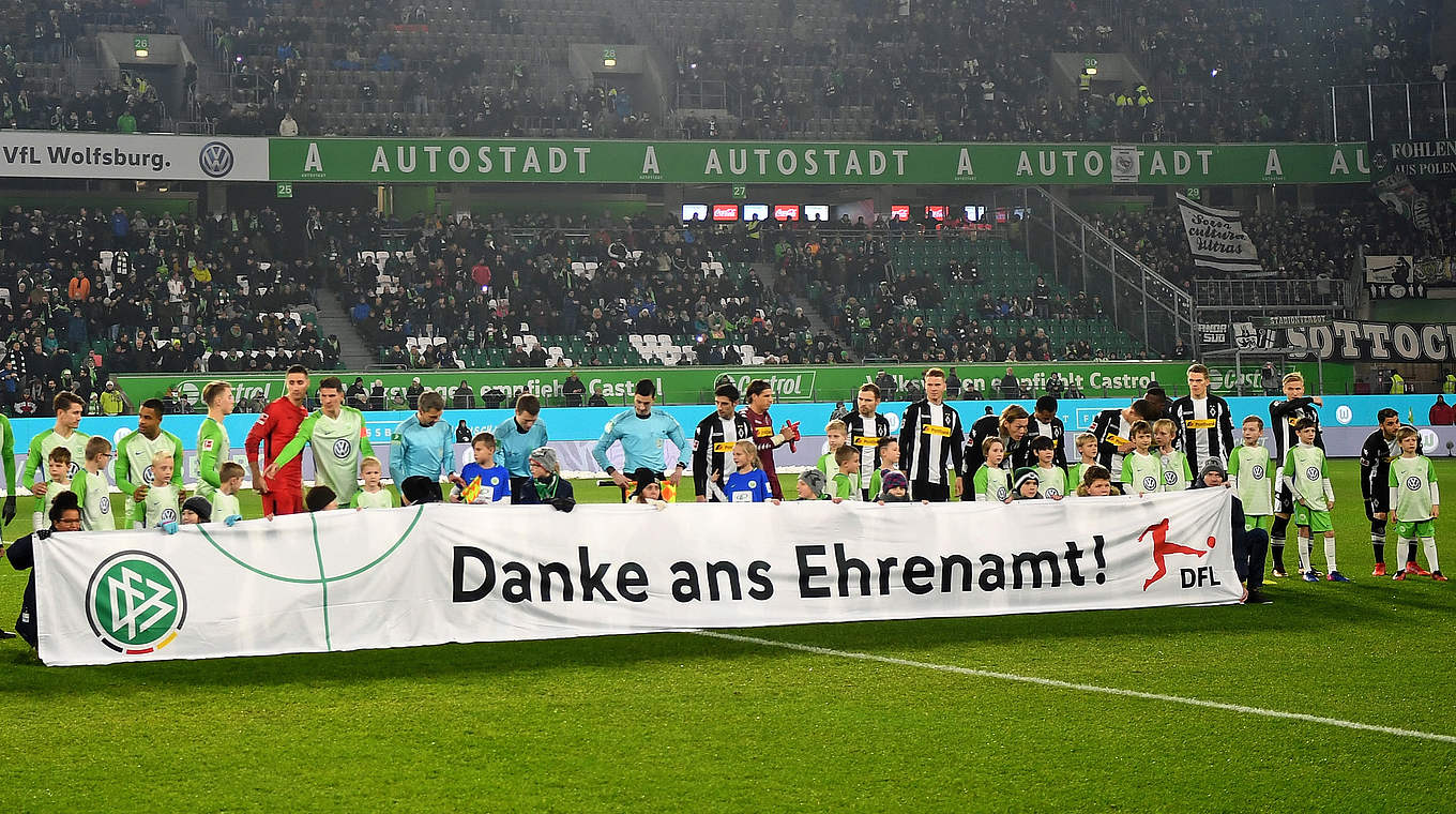 Dasselbe Spiel in Wolfsburg: Danke ans Ehrenamt © 2017 Getty Images