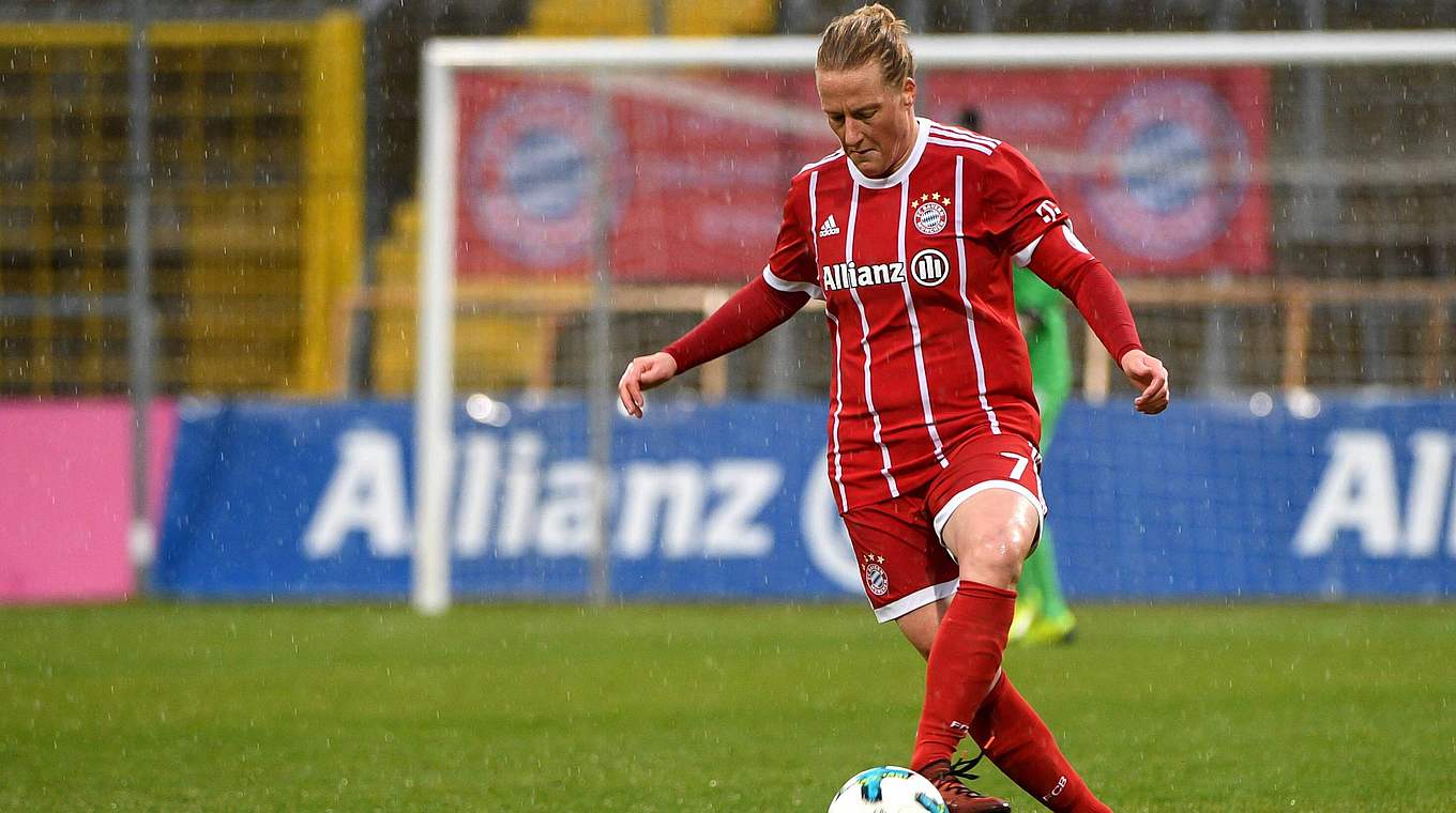 Bayern-Kapitänin Behringer: "Fast die halbe Liga kann oben mitspielen - großartig" © imago/foto2press