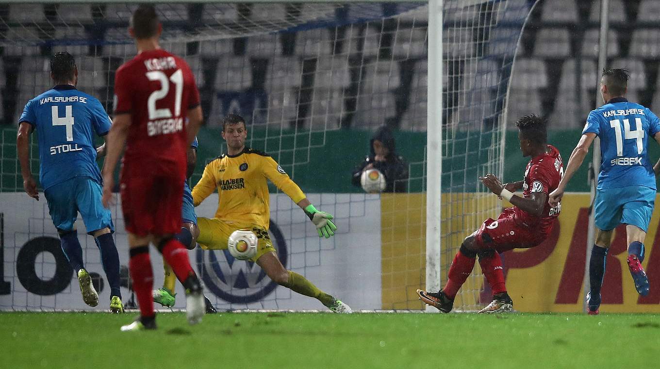 Uphoff (3.v.l.) zum Duell in Osnabrück: "Ich erwarte eine kampfbetonte Partie" © 2017 Bongarts/Getty Images