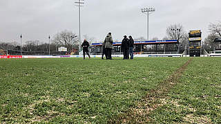 Nicht bespielbar: der Platz im Preußenstadion © 