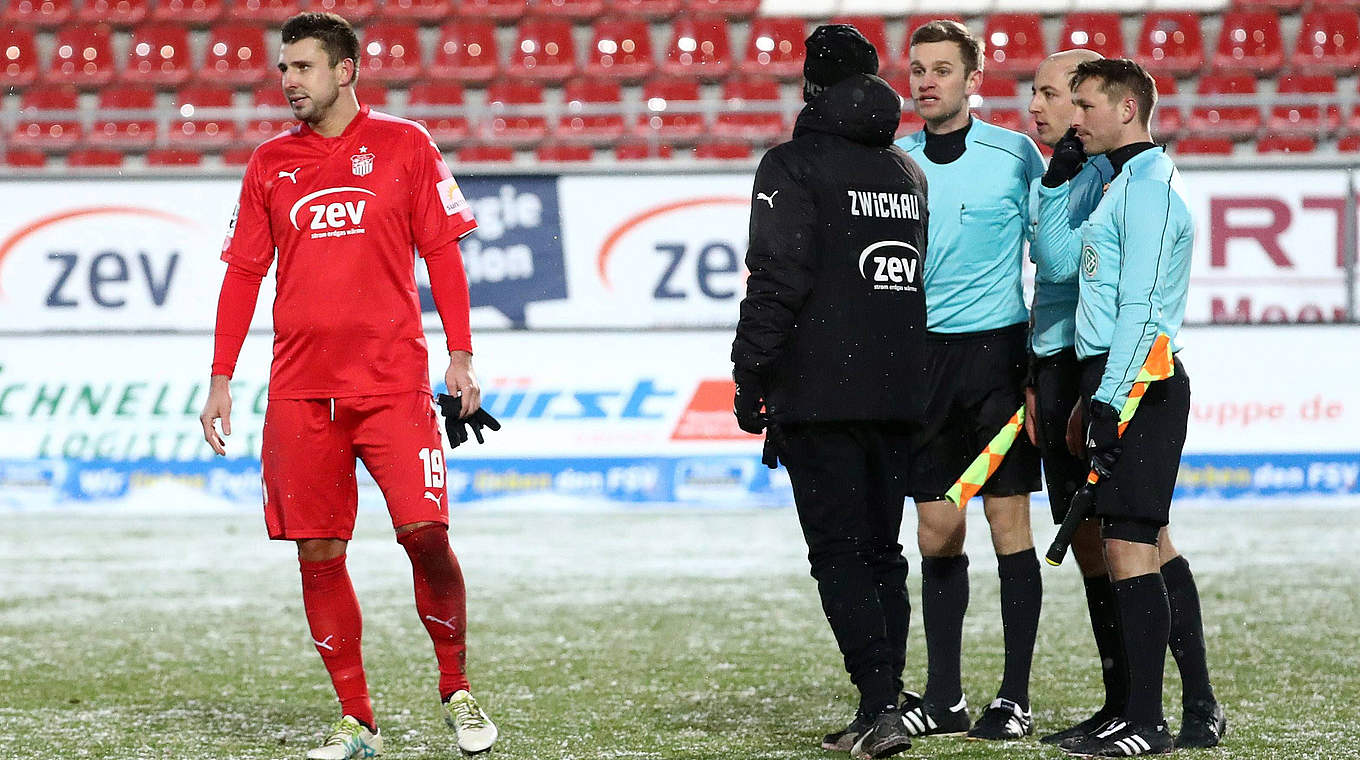 Muss drei Spiele aussetzen: Davy Frick (l.) vom FSV Zwickau © imago/Picture Point