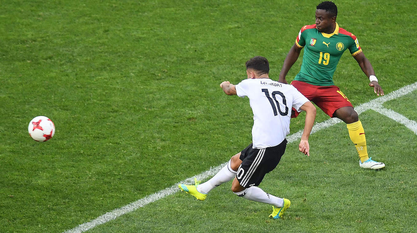 Satter Schuss: Kerem Demirbay bringt das DFB-Team gegen Kamerun in Führung © AFP/GettyImages
