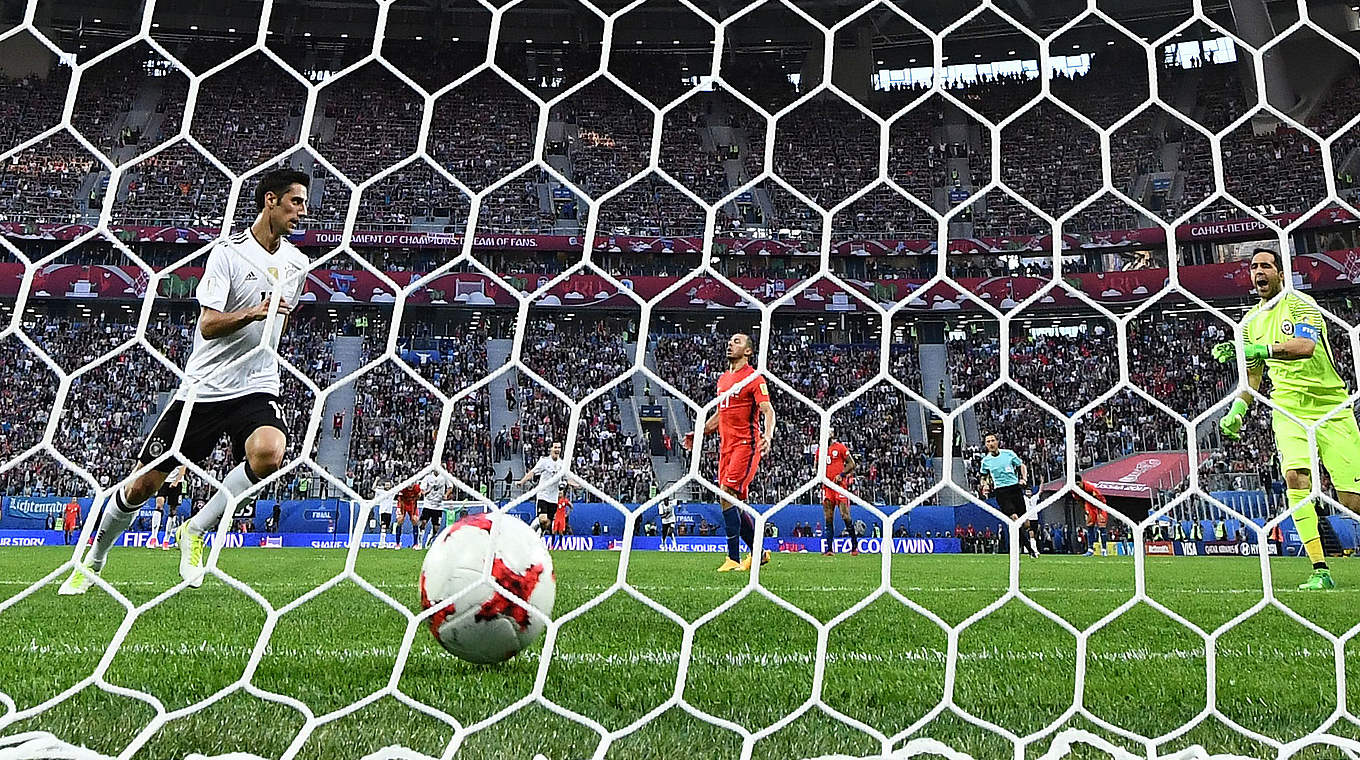 Der Treffer zum Confed-Cup-Sieg: Lars Stindl  © AFP/GettyImages