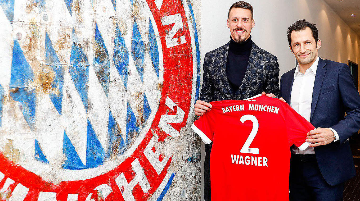 Erhält die Trikotnummer 2: Sandro Wagner (l.) mit Hasan Salihamidzic © FC Bayern München