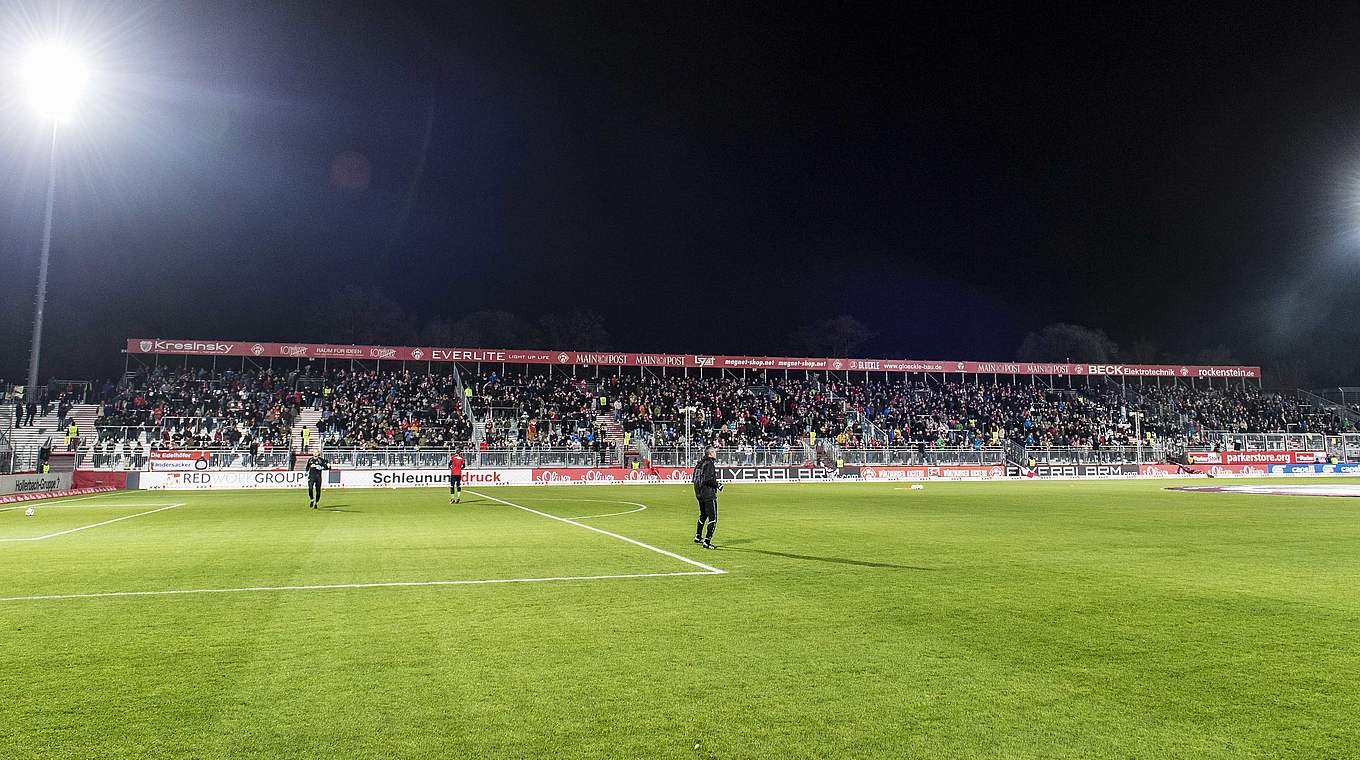 "Auf Augenhöhe konkurrieren": Würzburg sucht Ersatz für die flyeralarm Arena © 2016 Getty Images