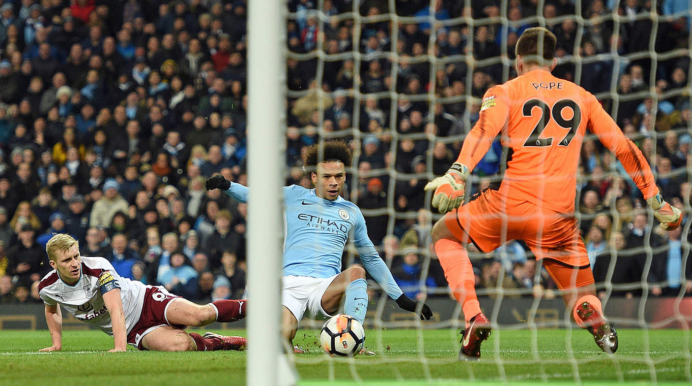 Macht das Tor zum 3:1 selbst: Nationalspieler Leroy Sané (M.) © AFP/Getty Images