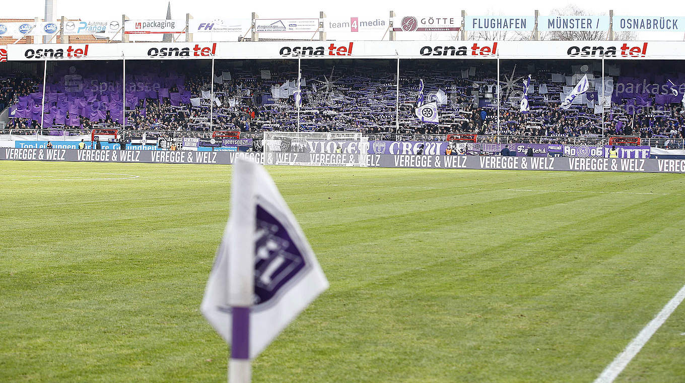 Hat seine beste Zeit hinter sich: Rasen im Osnabrücker Stadion an der Bremer Brücke © 2017 Getty Images