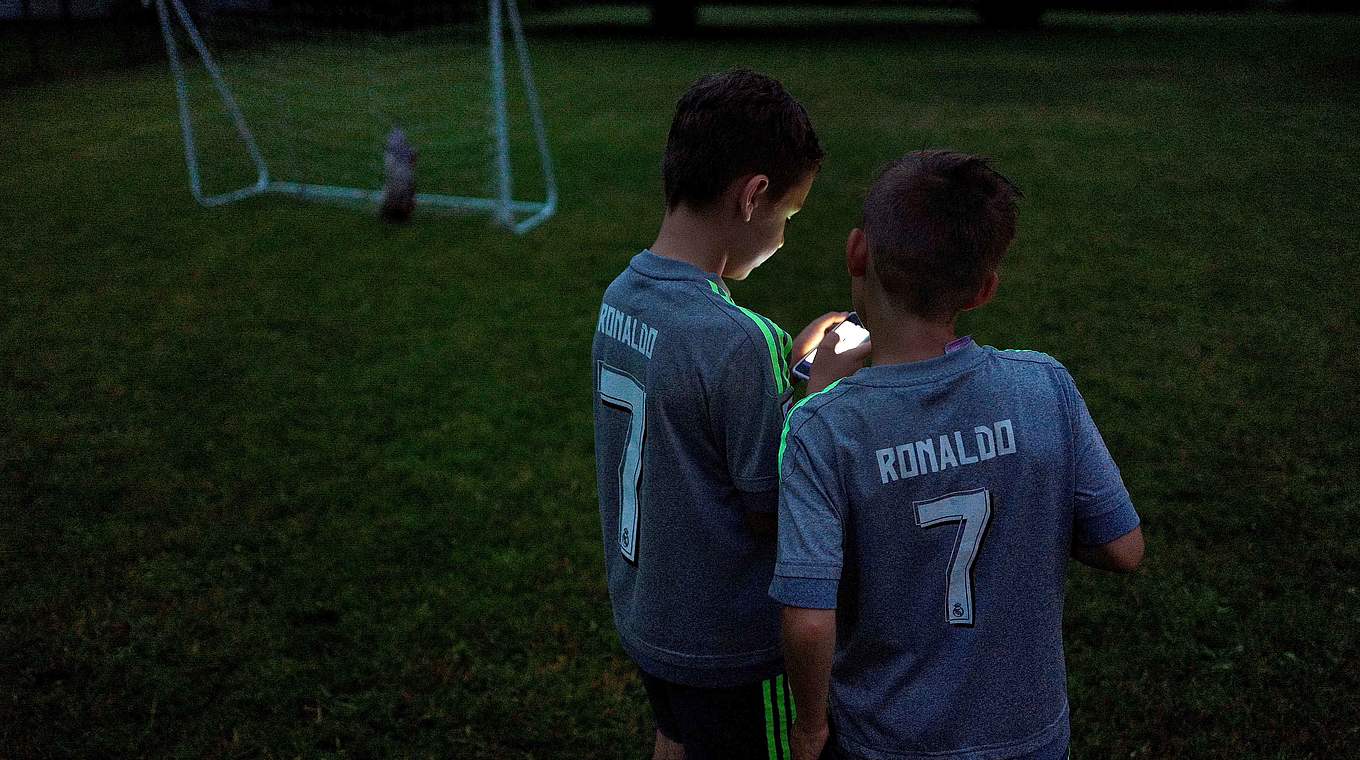 "Mobile Welt gegen die Wirklichkeit": Zweiter in "Fußball Amateure und Jugend" © Kai Pfaffenbach