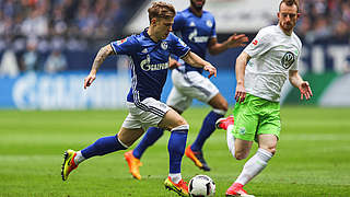 Not a common encounter: Schalke and Wolfsburg have only met three times in the DFB-Pokal before © 2017 Getty Images