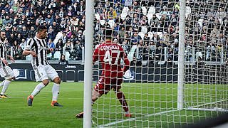 Khedira makes it 2-0 from close range © 2018 Getty Images