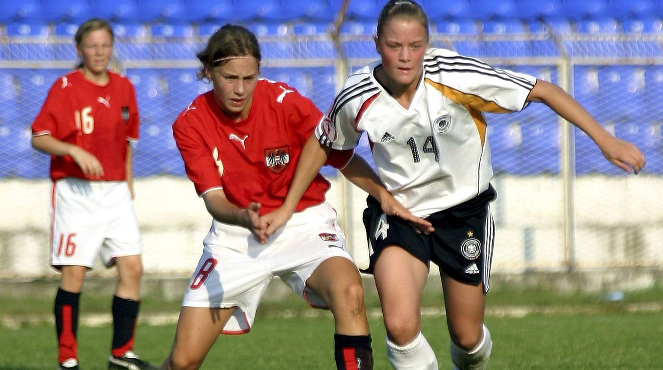 Löwenberg (r.) über ihre Juniorenländerspiele: "Daran denke ich gerne zurück" © 2006 Getty Images