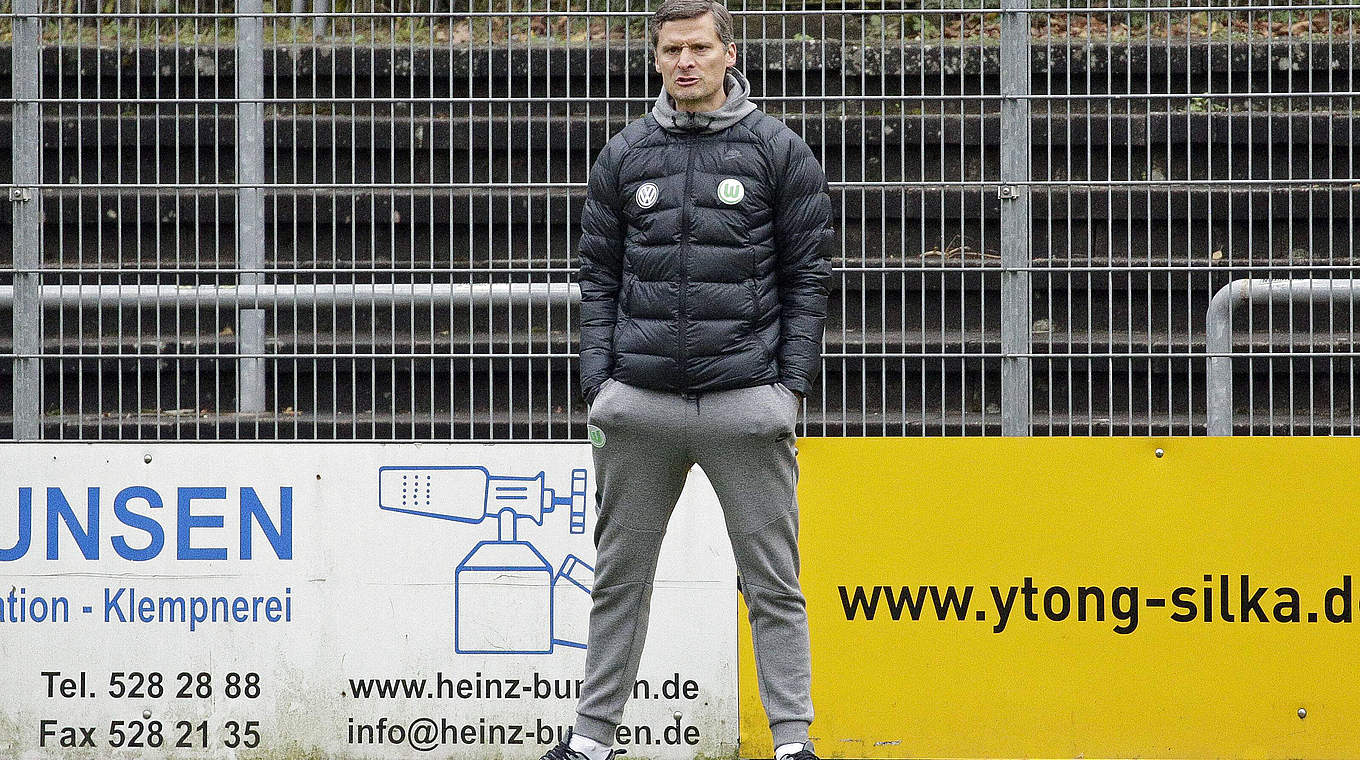 VfL-Coach Ziehl: "Ich erwarte ein Duell auf Augenhöhe zwischen spielstarken Teams" © imago/Manngold