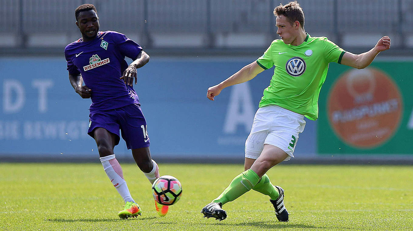 Duell aus der Vorsaison: Bremen und Wolfsburg messen sich schon zum 30. Mal © imago/regios24