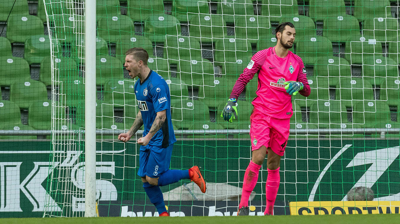 Torschütze zum frühen 1:0 der Magdeburger: Philip Türpitz (l.) © imago/Nordphoto