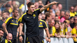 Sieht einen Sieg im Nachbarschaftsduell: BVB-Trainer Sebastian Geppert © 2017 Getty Images