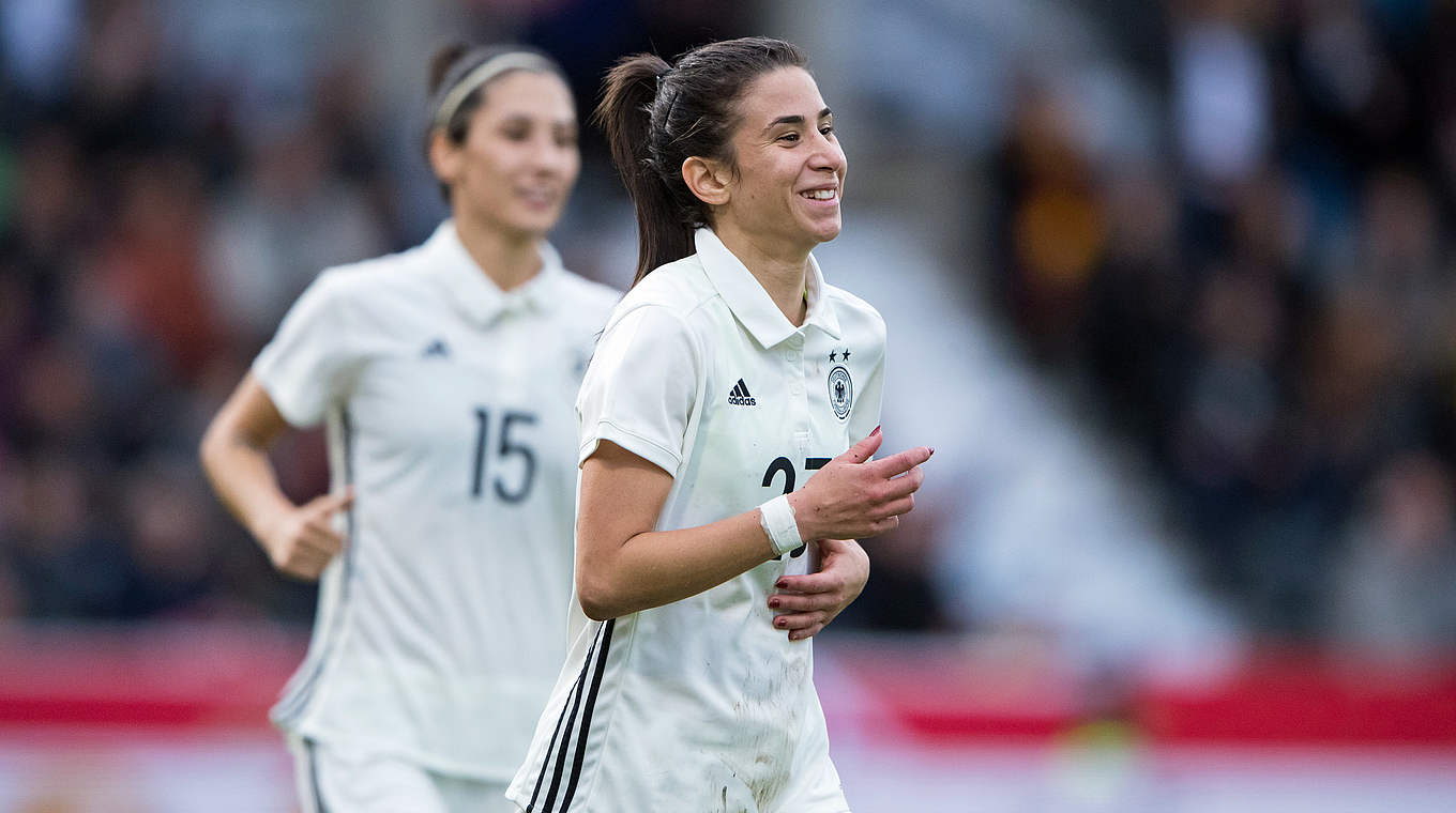 Kayikci (r.) vor dem SheBelieves Cup: "ich freue mich riesig auf die Herausforderungen" © 2017 Getty Images