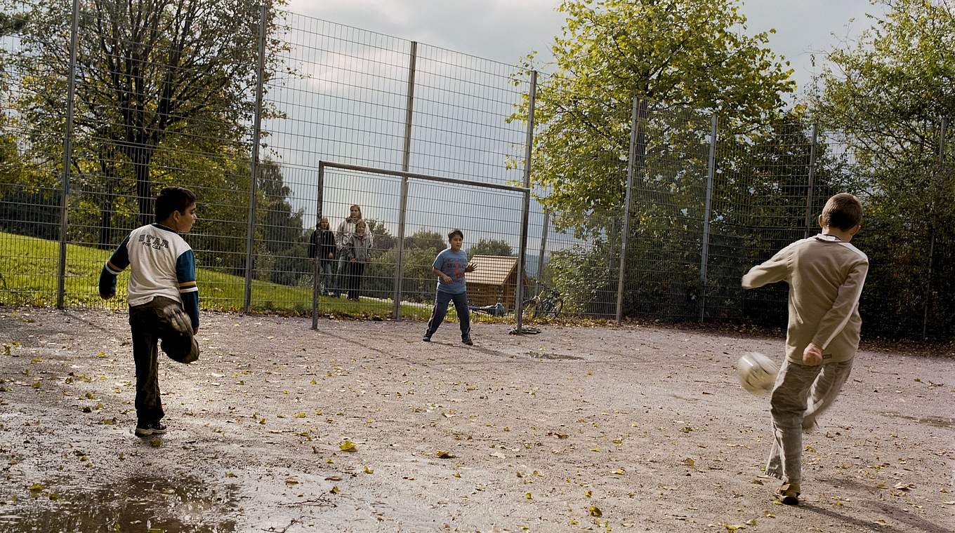 Teil deutscher (Fußball-)Kultur: Quer durchs Land finden sich tausende Bolzplätze © Dirk Krüll