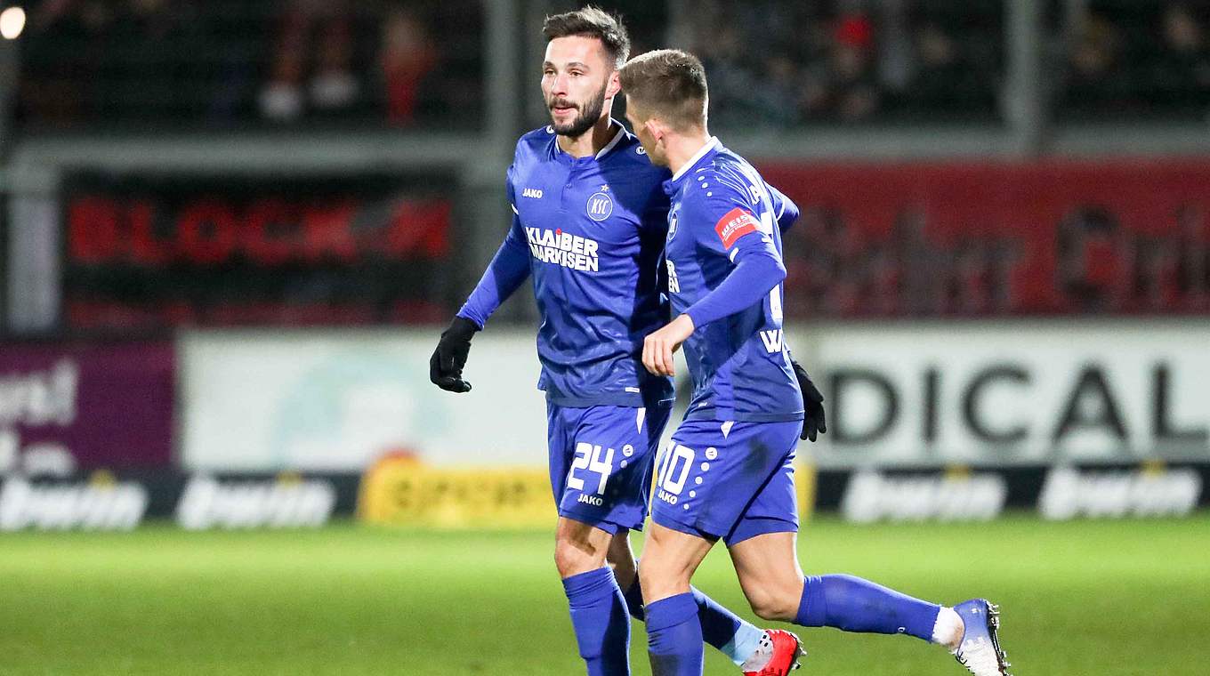 Acht seiner jüngsten zehn Tore bedeuteten das 1:0: Fabian Schleusener (l.) vom KSC © 2018 Getty Images