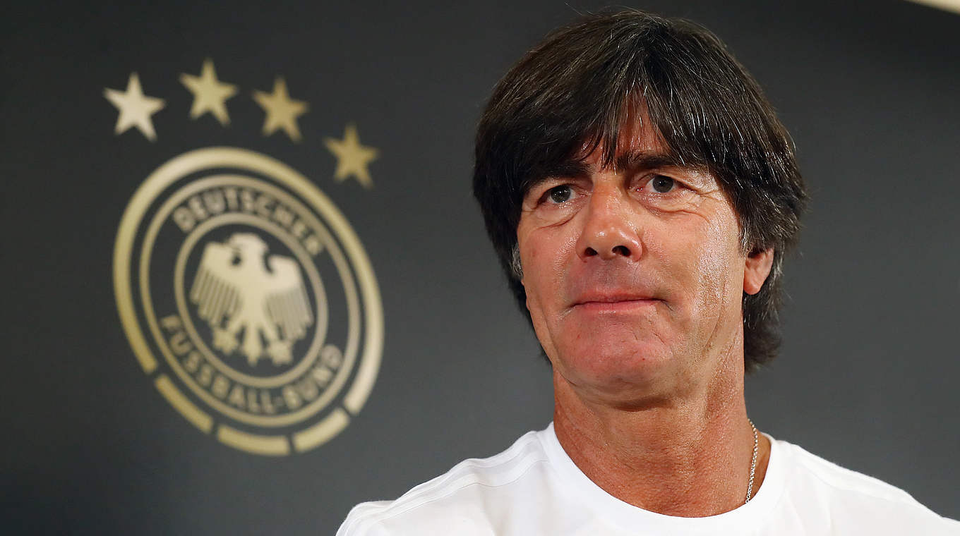 Löw: "Wir wollen zu Beginn des WM-Jahres einen größeren Spielerkreis dabei haben" © 2017 Getty Images