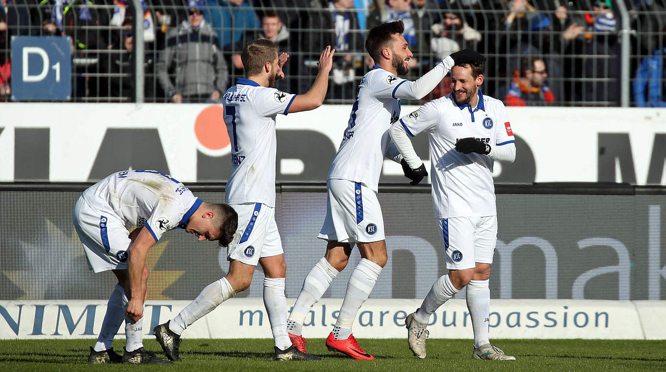 Seit 15 Partien ohne Niederlage: der Karlsruher SC © imago/Sportfoto Rudel