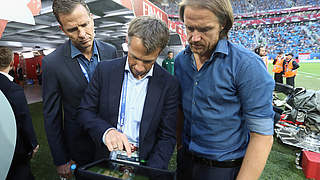 Christofer Clemens with Oliver Bierhoff and Thomas Schneider at the Confed Cup © FIFA.com