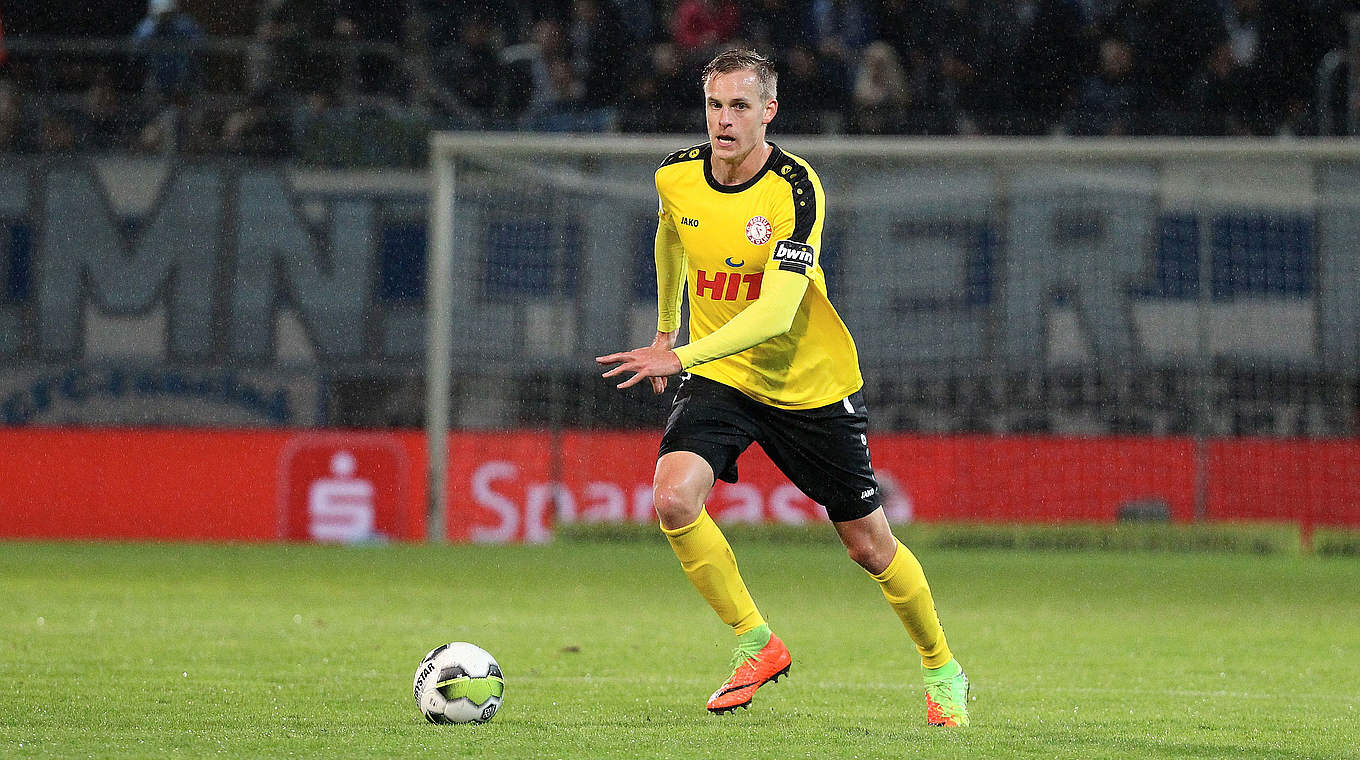 "Genesung läuft leider schleppender, als gedacht: Kölns Lars Bender nach Muskelfaserriss © 2017 Getty Images