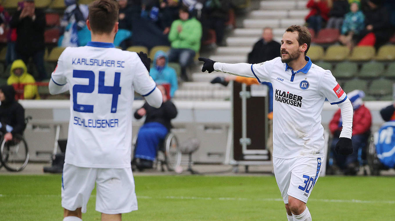 Erzielt gegen Meppen seine Saisontore sechs und sieben: Anton Fink vom KSC © imago/Sportfoto Rudel