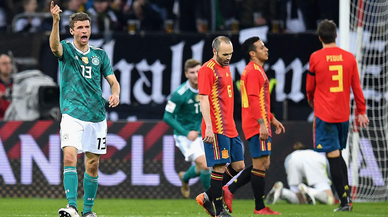 Ausgleich: Thomas Müller (l.) bejubelt seinen sehenswerten Treffer zum 1:1 © 2018 Getty Images