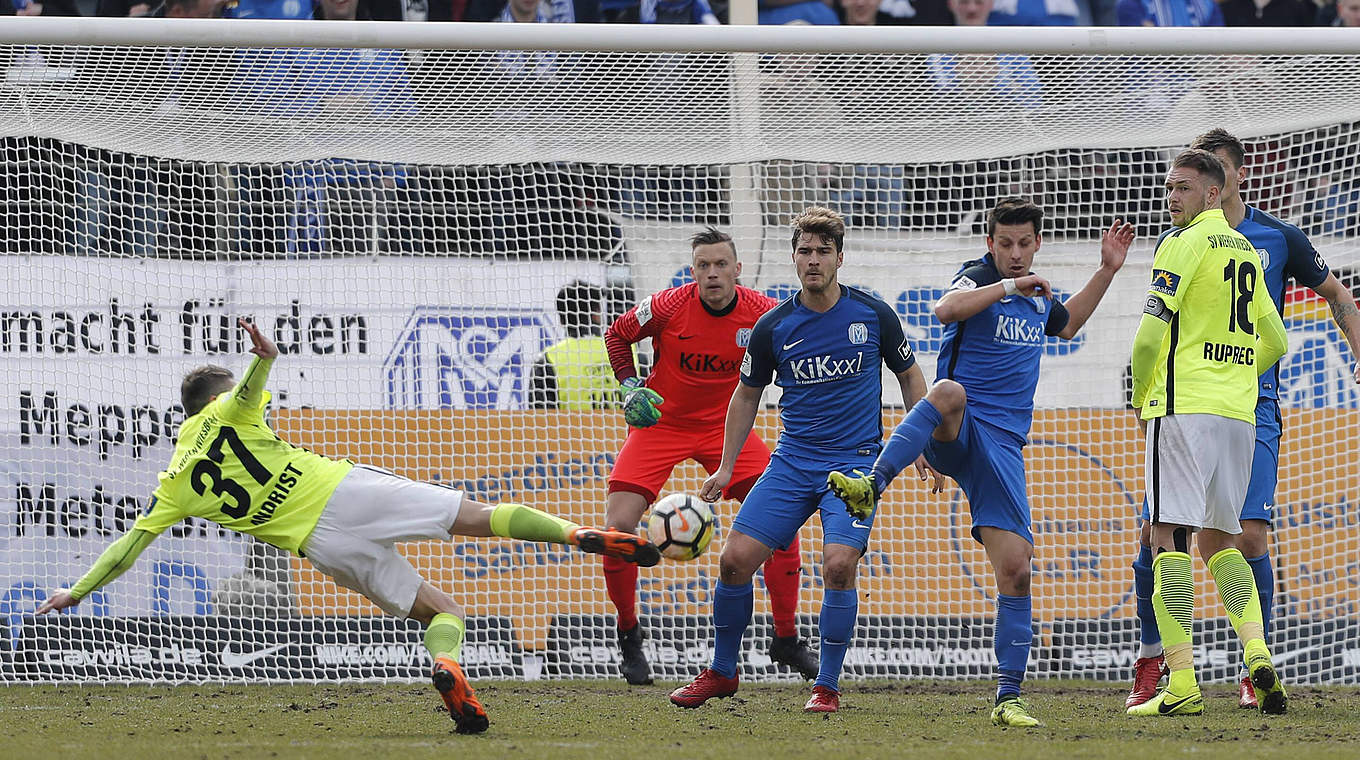 Das 3:0: Andrist (l.) erzielt den dritten Treffer für Wehen Wiesbaden © imago/Werner Scholz