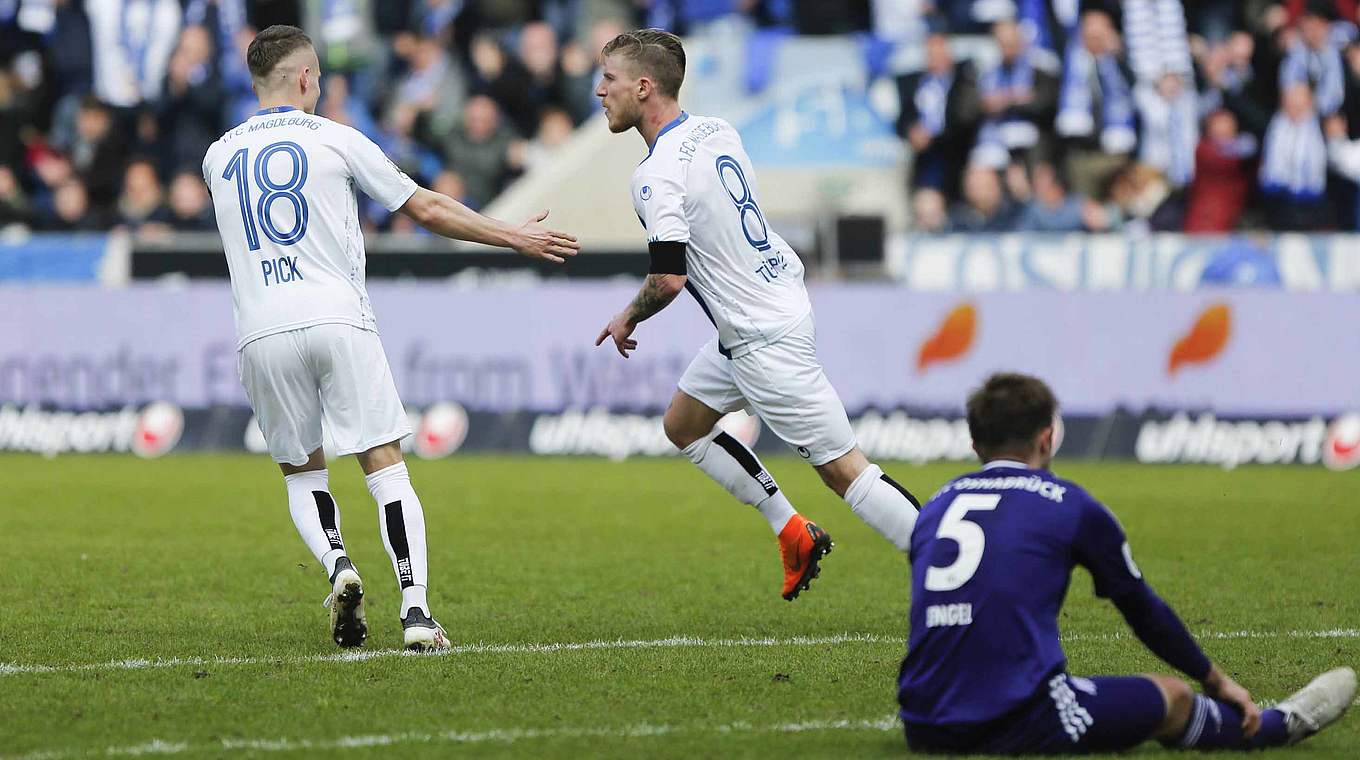 Feiert seinen Treffer des Tages: Philip Türpitz (M.) vom 1. FC Magdeburg © imago/foto2press