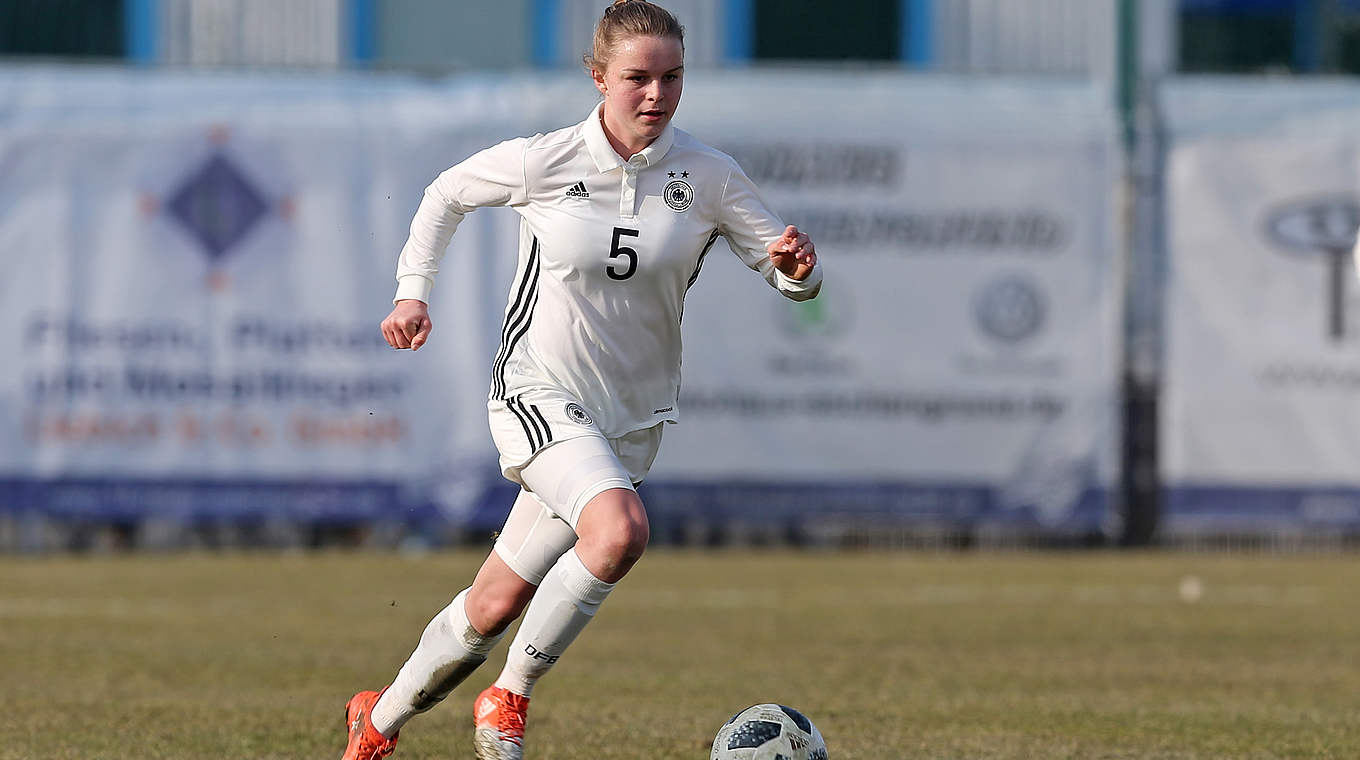 Bleibt dem SC Freiburg erhalten: U 17-Nationalspielerin Greta Stegemann © 2018 Getty Images