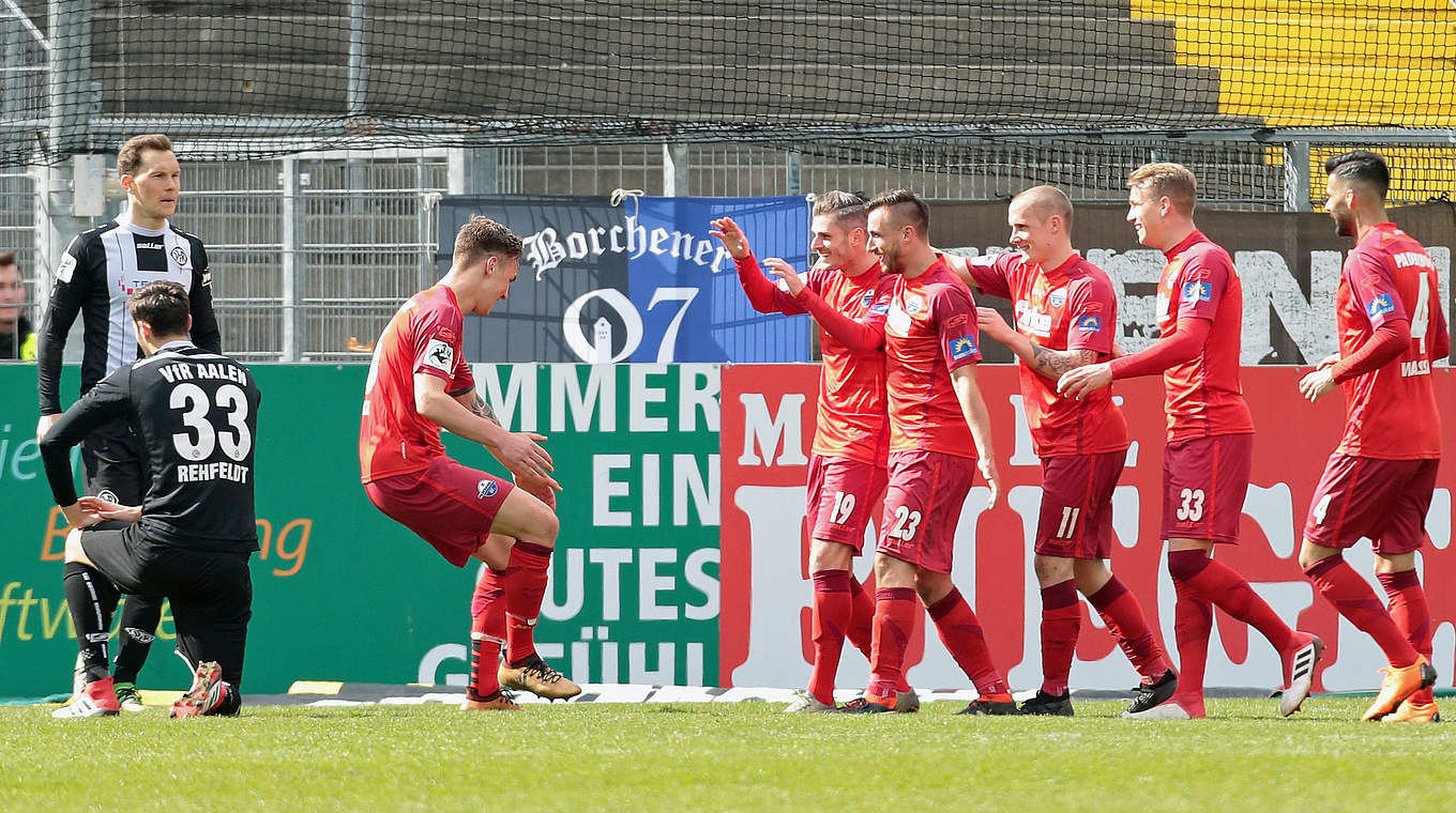 Historische Heimniederlage und Zu-Null-Serie: Aalen und Paderborn © 2018 Getty Images