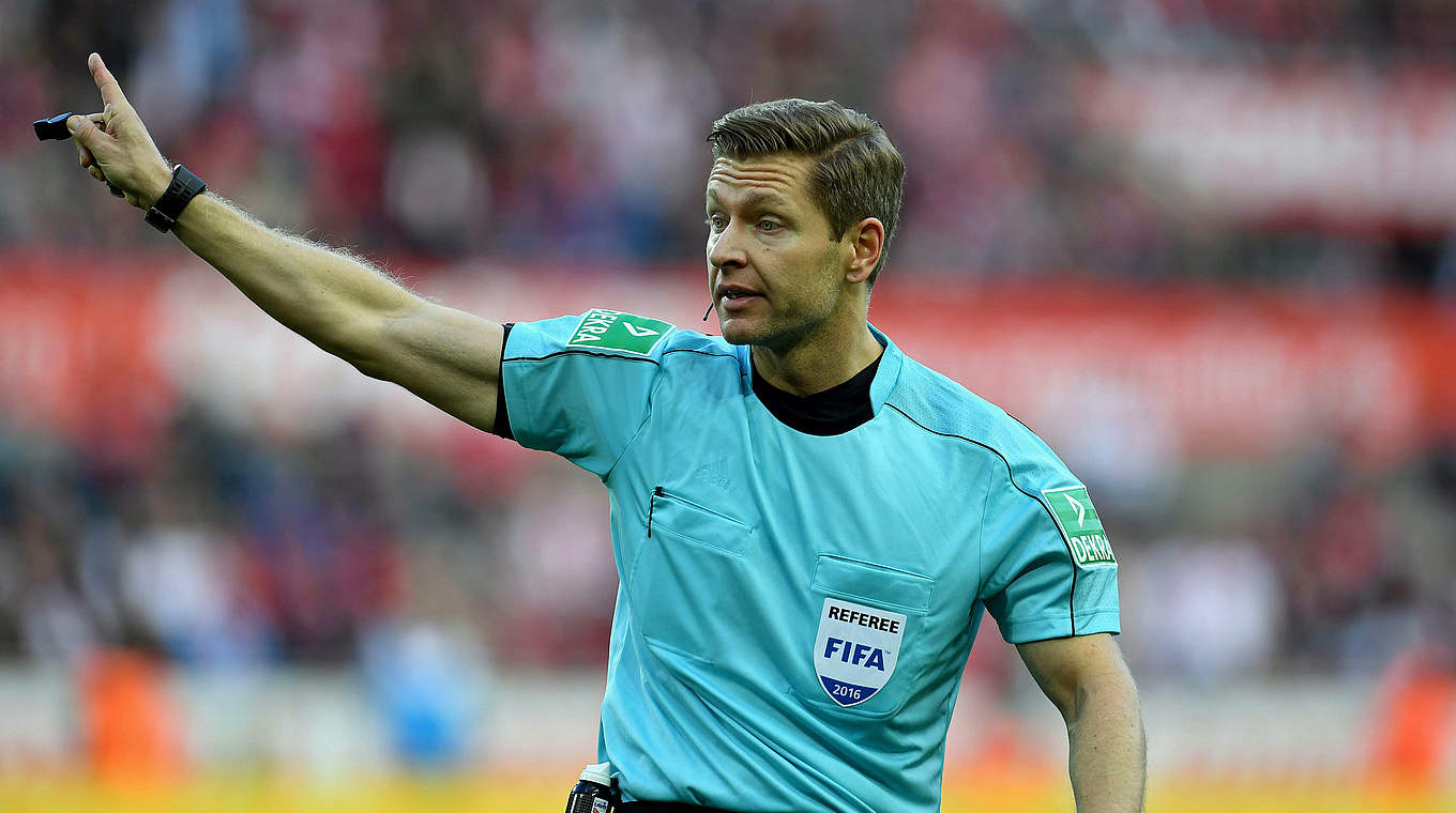 Pfeift in Leipzig sein 84. Bundesligaspiel: der FIFA-Referee Tobias Welz © AFP/Getty Images