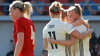 Vier Tore im sechsten A-Länderspiel: Lea Schüller (r.) glänzt gegen Tschechien in Halle © 2018 Getty Images